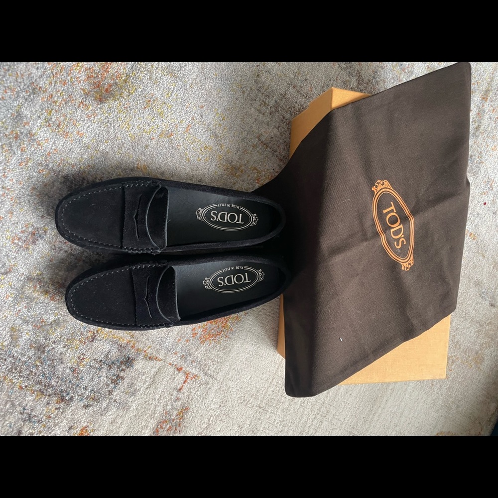 TODS GOMMINO DRIVING SHOES IN SUEDE - BLACK